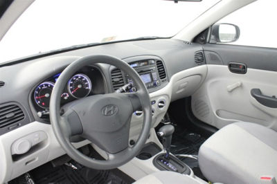 2011 Hyundai Accent  GLS