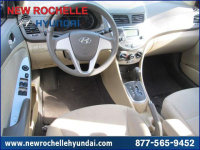 2012 Hyundai Accent  GLS