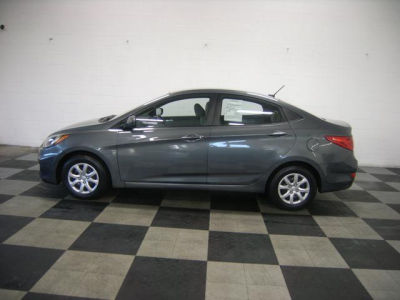 2012 Hyundai Accent  GLS