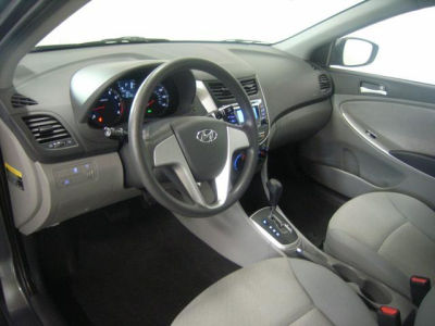 2012 Hyundai Accent  GLS