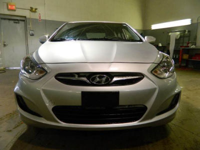 2012 Hyundai Accent  GLS