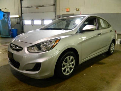 2012 Hyundai Accent  GLS