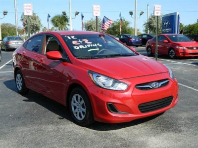 2012 Hyundai Accent GLS
