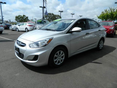 2012 Hyundai Accent  GLS