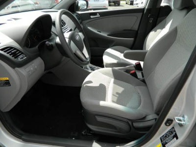 2012 Hyundai Accent  GLS