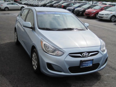 2012 Hyundai Accent  GS