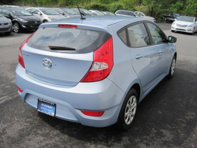 2012 Hyundai Accent  GS