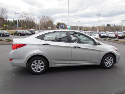 2012 Hyundai Accent  GLS