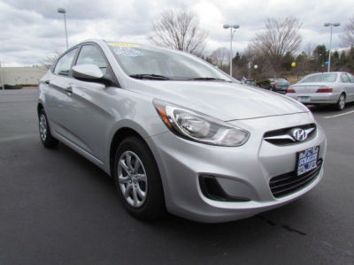 2012 Hyundai Accent  GLS