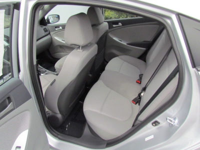 2012 Hyundai Accent  GLS