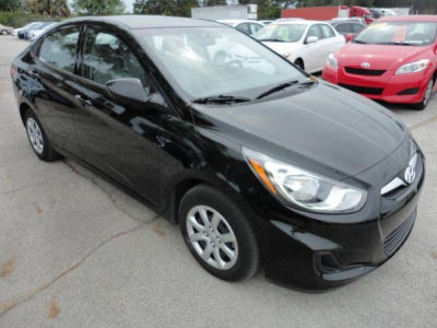 2012 Hyundai Accent GLS