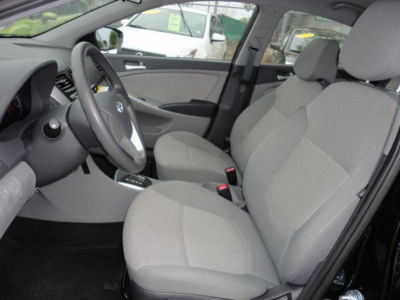 2012 Hyundai Accent  GLS