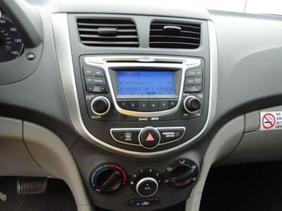 2012 Hyundai Accent  GLS
