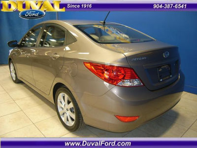 2012 Hyundai Accent GLS