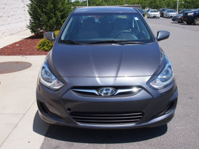 2012 Hyundai Accent  GLS