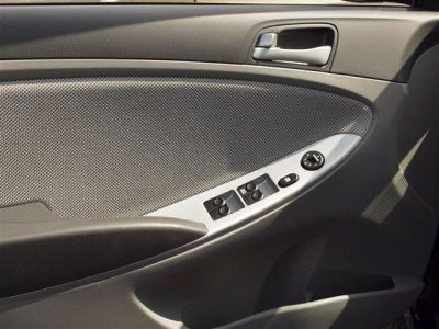 2012 Hyundai Accent  GLS