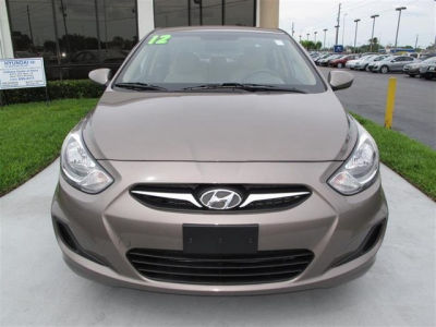 2012 Hyundai Accent GLS