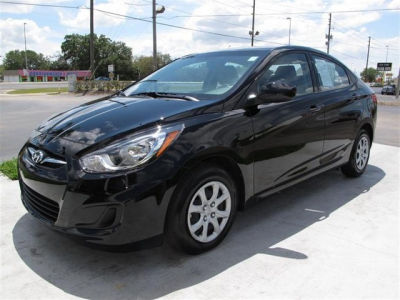 2012 Hyundai Accent  GLS