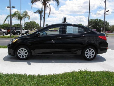 2012 Hyundai Accent  GLS