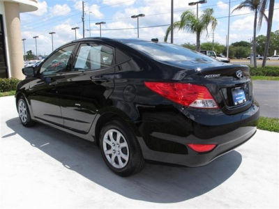 2012 Hyundai Accent  GLS