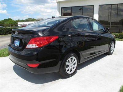 2012 Hyundai Accent  GLS