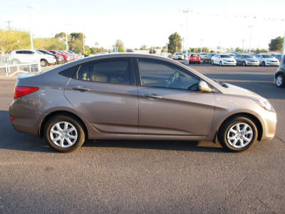 2012 Hyundai Accent  GLS
