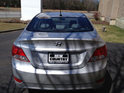 2012 Hyundai Accent  GLS