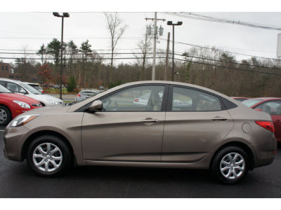 2013 Hyundai Accent  GLS