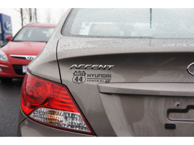 2013 Hyundai Accent  GLS