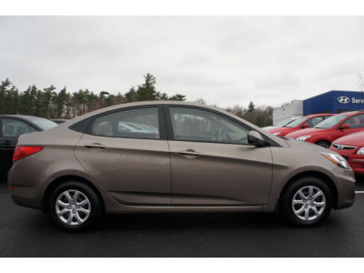 2013 Hyundai Accent  GLS