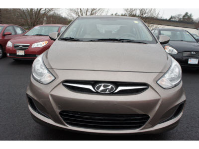 2013 Hyundai Accent  GLS
