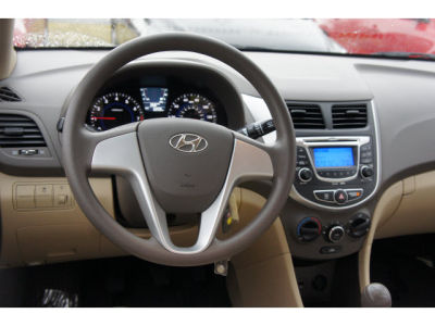 2013 Hyundai Accent  GLS