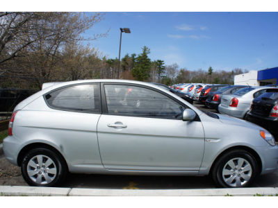 2011 Hyundai Accent  GL