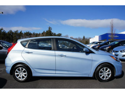 2012 Hyundai Accent  GS