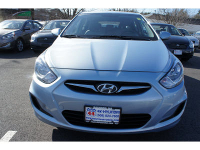 2012 Hyundai Accent  GS