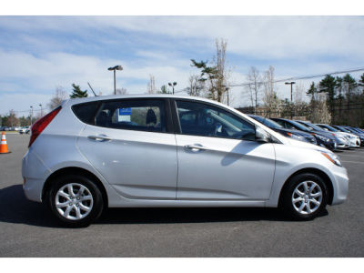 2012 Hyundai Accent  GS