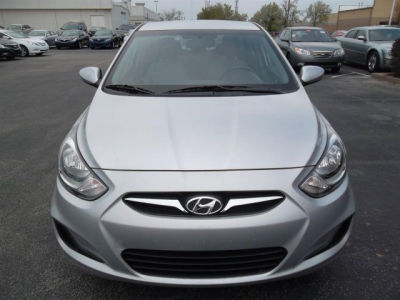 2012 Hyundai Accent  GLS