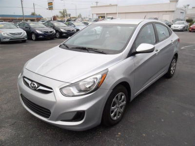 2012 Hyundai Accent  GLS