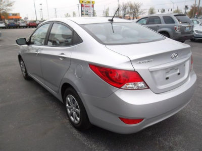 2012 Hyundai Accent  GLS
