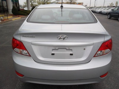2012 Hyundai Accent  GLS