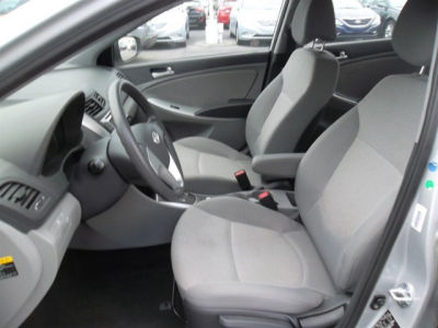 2012 Hyundai Accent  GLS