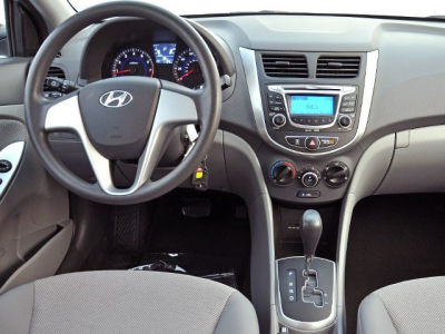 2013 Hyundai Accent  GLS