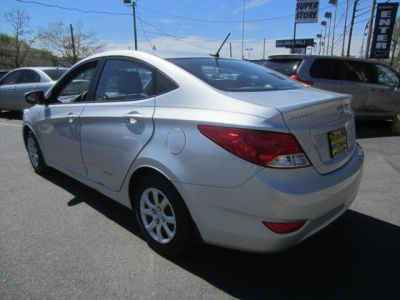2012 Hyundai Accent GLS