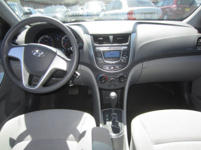2012 Hyundai Accent GLS
