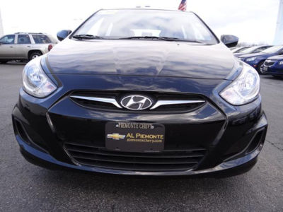 2012 Hyundai Accent  GS