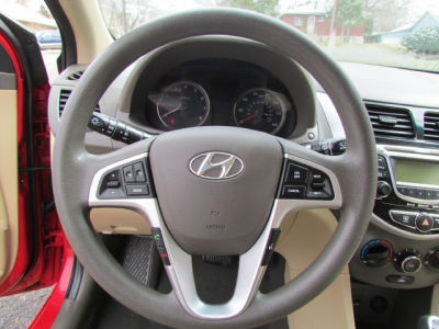 2012 Hyundai Accent GLS