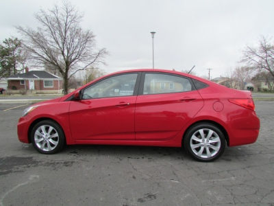 2012 Hyundai Accent GLS
