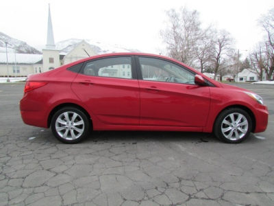 2012 Hyundai Accent GLS