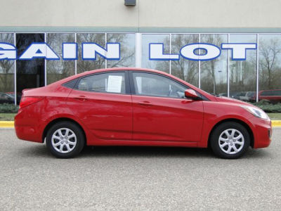 2012 Hyundai Accent  GLS