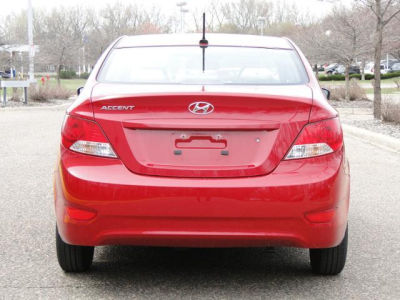 2012 Hyundai Accent  GLS